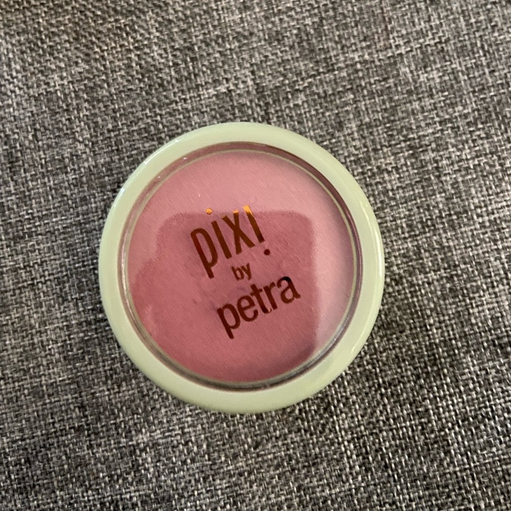 pixi by petra blush in shade “peach parfait”